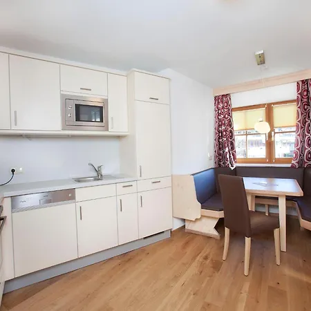 Apartment Near Lift